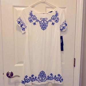 Brand new. Never worn Lulu’s size XS dress.